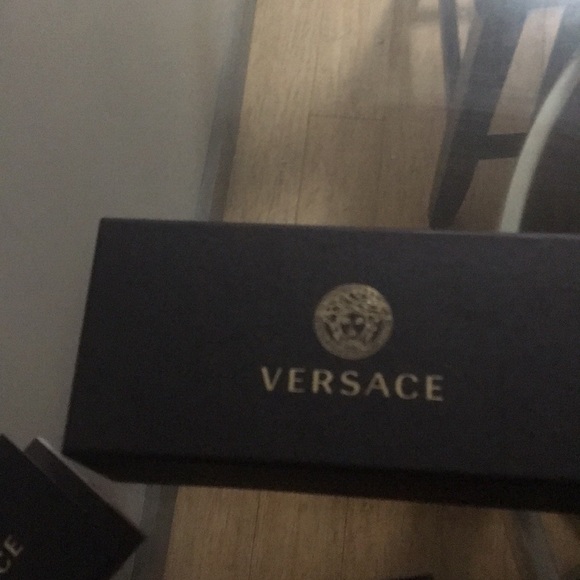 VERSACE SHADES - Picture 7 of 8